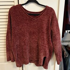 Romeo & Juliet Couture Pink V-Neck Sweater